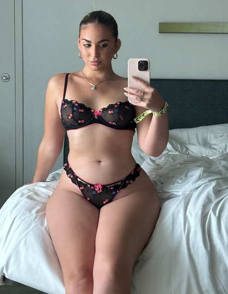 Emely Hernandez  nude leaked OnlyFans photo