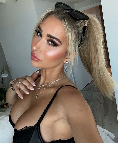 Nahá fotka uniklých OnlyFans od Nikita Sullivan