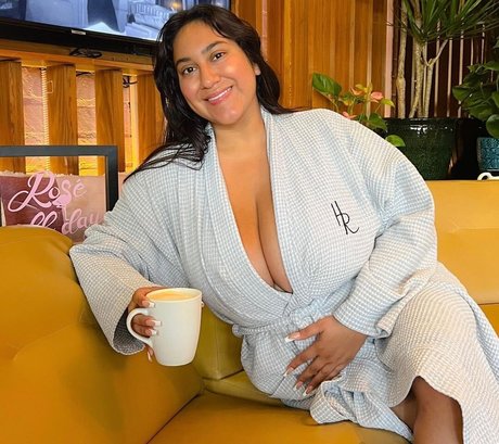 Roserayy OnlyFansリークヌード写真