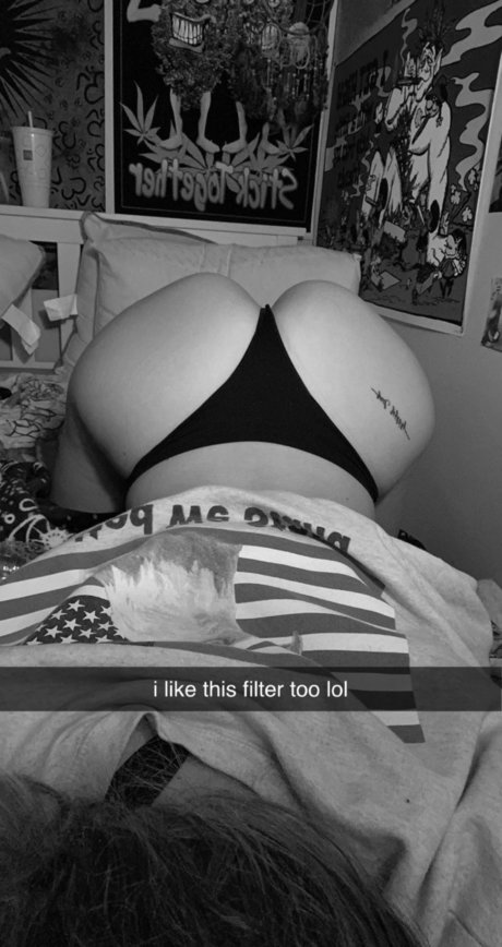 Naken lekkede OnlyFans-bilde av Kitty