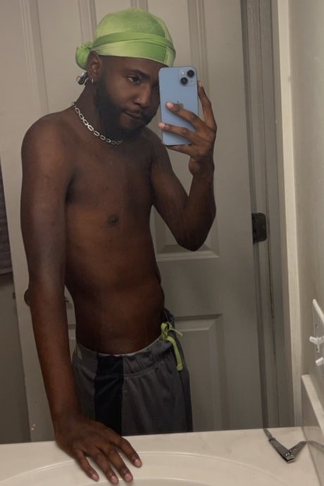 Naken lekkede OnlyFans-bilde av Deontes Magic 