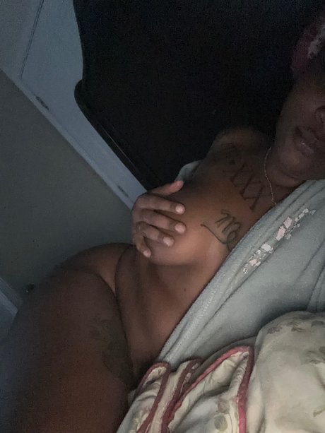 Naken läckt OnlyFans-bild av Tootsie