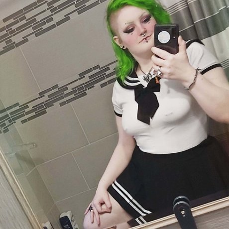 Ash Queer Alt Goth Waifu Artist  Free