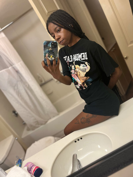 Naken lekkede OnlyFans-bilde av Abria Dream