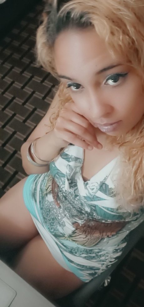 Naken lekkede OnlyFans-bilde av Priscilla Knox