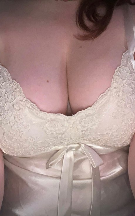 Naken lekkede OnlyFans-bilde av Oona