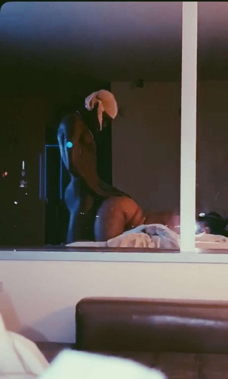 Naken lekkede OnlyFans-bilde av Demon