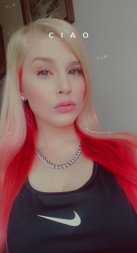 Naken lekkede OnlyFans-bilde av Sierra Schiann