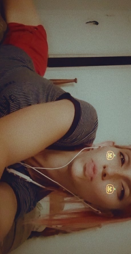 Naken läckt OnlyFans-bild av Queenbaby