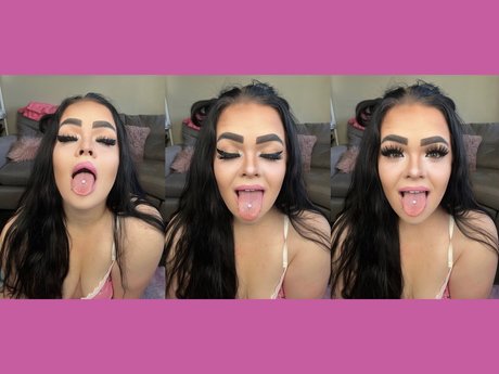 Naken läckt OnlyFans-bild av  Goth Girly 