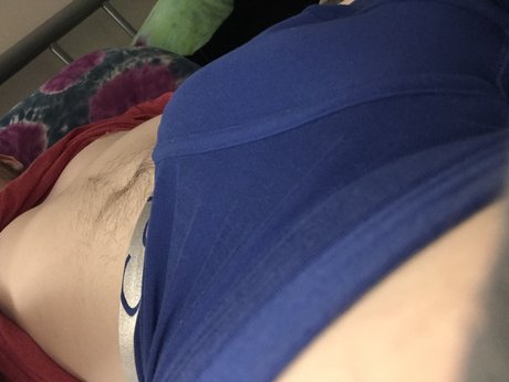 Naken lekkede OnlyFans-bilde av Yungcole