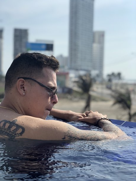 Naken lekkede OnlyFans-bilde av Df777