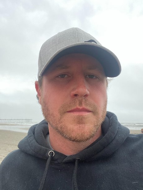 Naken lekkede OnlyFans-bilde av As Qb 1
