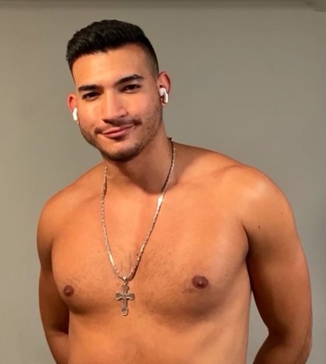 Nahá fotka uniklých OnlyFans od Papi Banks
