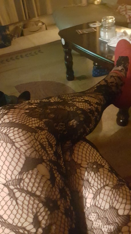 Naken lekkede OnlyFans-bilde av Racheals Legs And Feet In Hoisery Pics