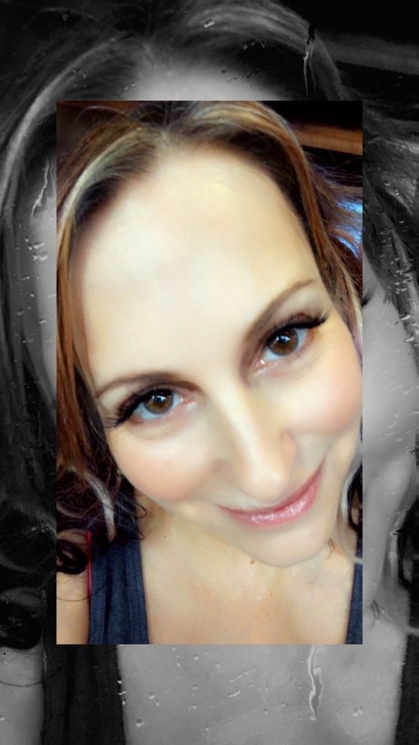 Naken lekkede OnlyFans-bilde av Karen Lynn Sexy Lil K 