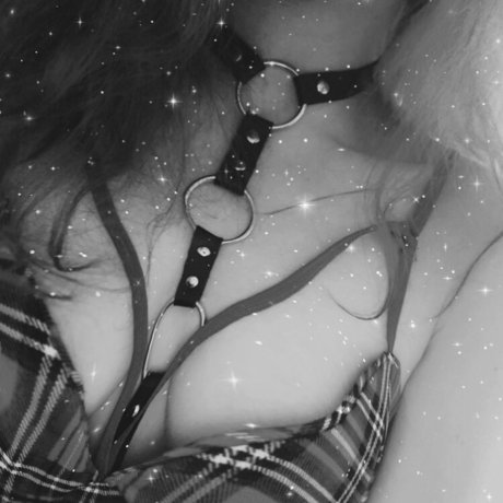 Naken lekkede OnlyFans-bilde av Queensavage1129