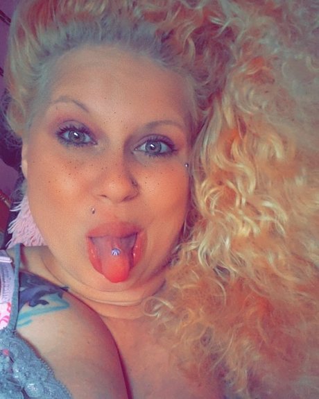 Обнаженная фотография утечки OnlyFans от Red Elliott
