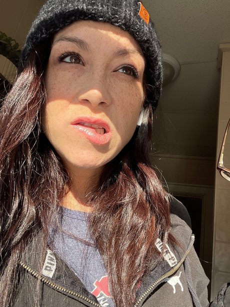 Naken lekkede OnlyFans-bilde av Nikkii
