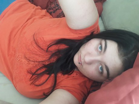 Naken lekkede OnlyFans-bilde av Queen