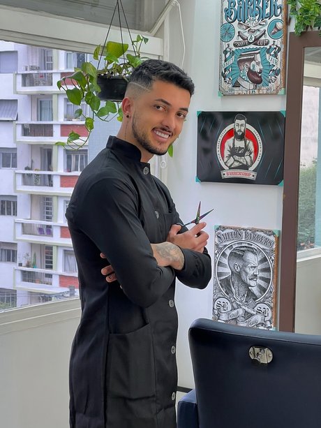 Naked Barber  