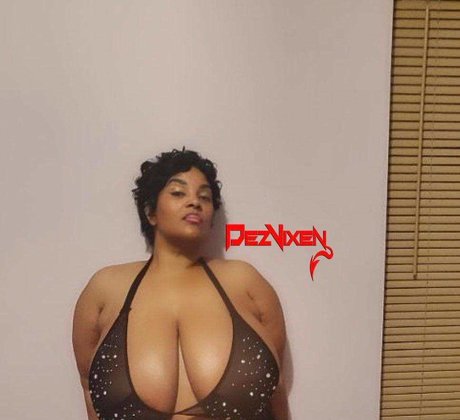 Foto nua vazada do OnlyFans de Dezvixenloaded