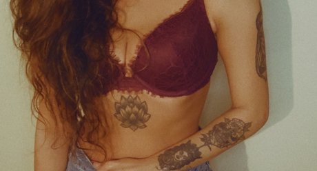 Naken lekkede OnlyFans-bilde av Destiney