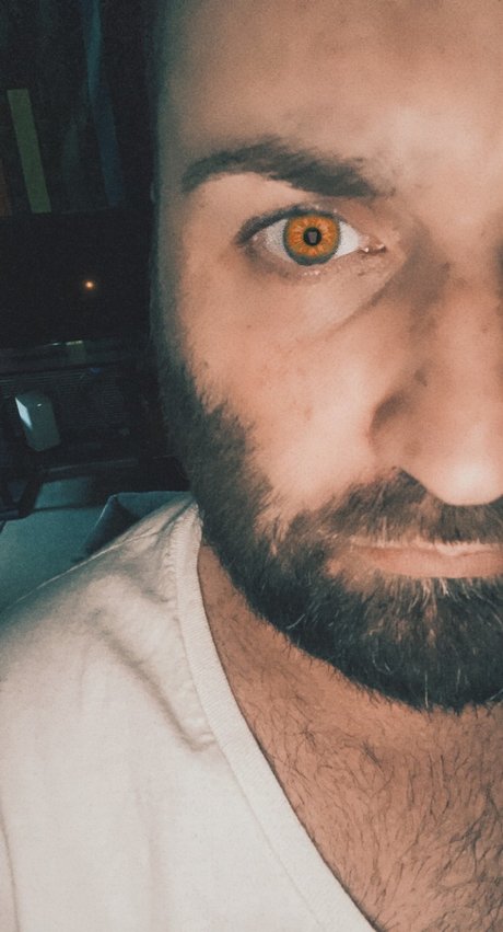 Naken läckt OnlyFans-bild av Dj Ta