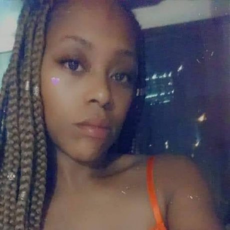 Naken lekkede OnlyFans-bilde av Rainshowers91