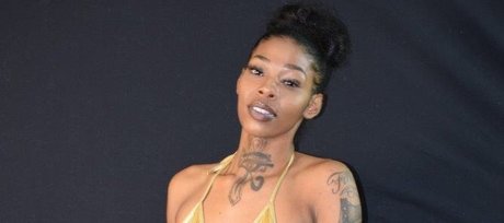 Naken lekkede OnlyFans-bilde av Diamond Raine