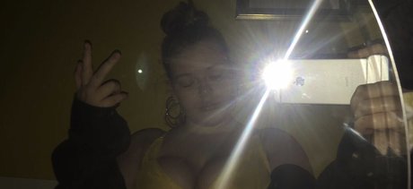 Naken lekkede OnlyFans-bilde av  Rain  Free 