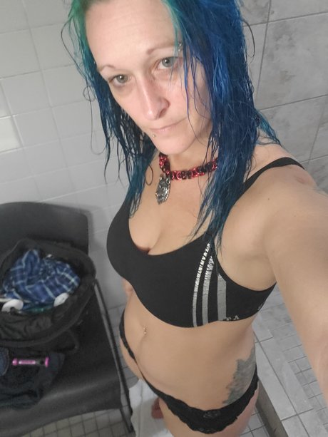 Naken läckt OnlyFans-bild av Rainbow Queen