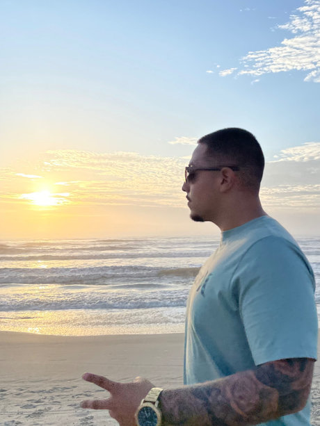 Naken läckt OnlyFans-bild av Rafael Gomez