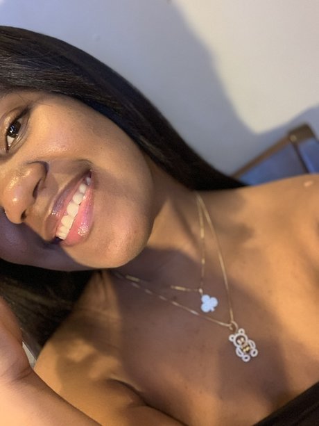 Naken läckt OnlyFans-bild av Laura Montilla