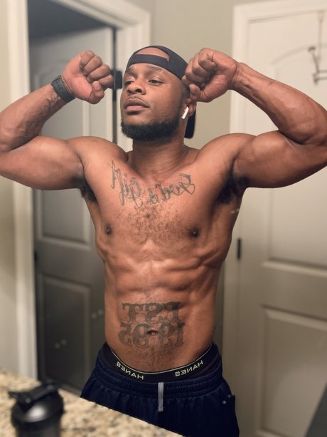 Naken lekkede OnlyFans-bilde av Dwayne
