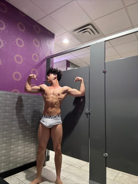 Naken lekkede OnlyFans-bilde av K D