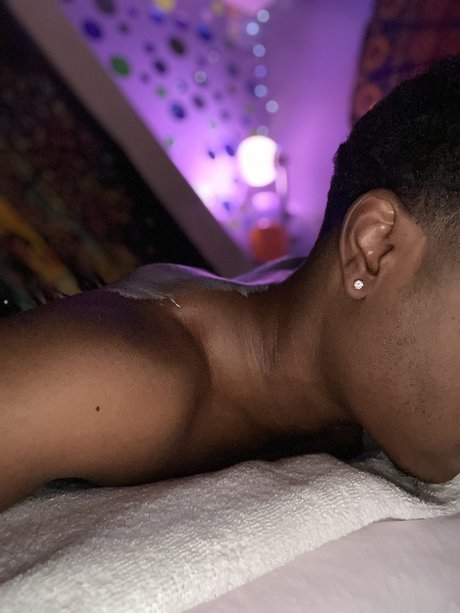 Naken lekkede OnlyFans-bilde av Raninthatpussy