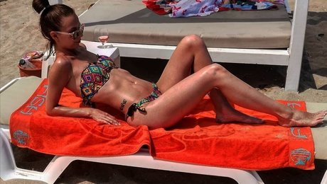 Naken lekkede OnlyFans-bilde av  