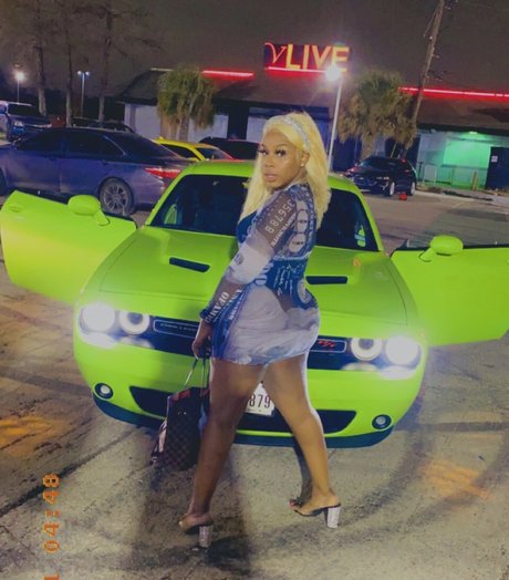 Nahá fotka uniklých OnlyFans od Remy Barbie