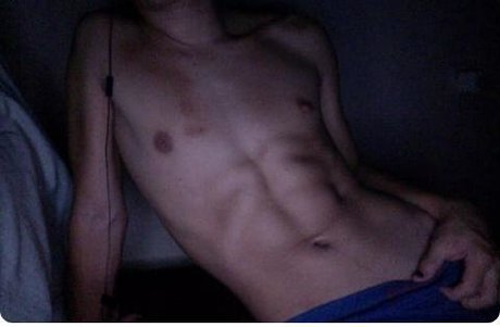 Naken lekkede OnlyFans-bilde av Reen Gr