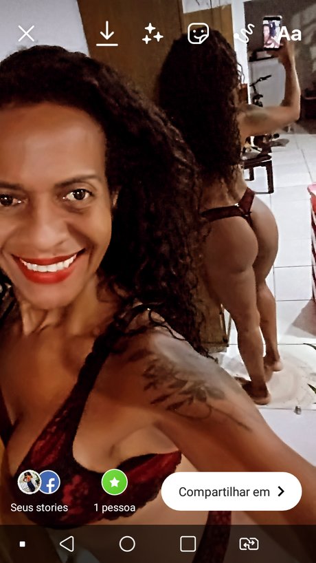 Naken lekkede OnlyFans-bilde av Rosangela R