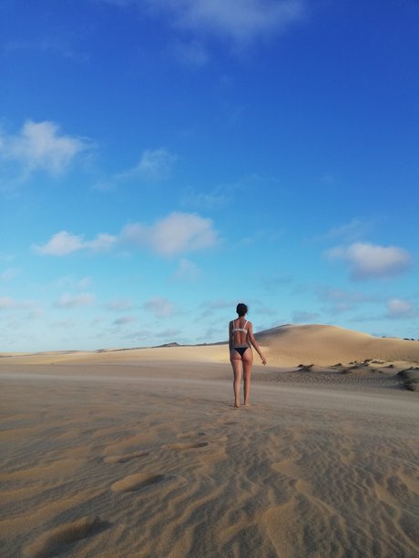 Naken lekkede OnlyFans-bilde av Romi Surez Asmr