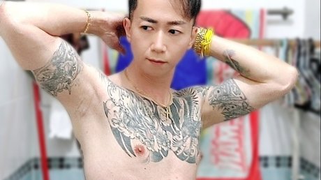 Naken lekkede OnlyFans-bilde av  Roman James Kiew