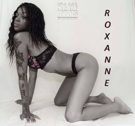 Naken lekkede OnlyFans-bilde av Roxanne Dee