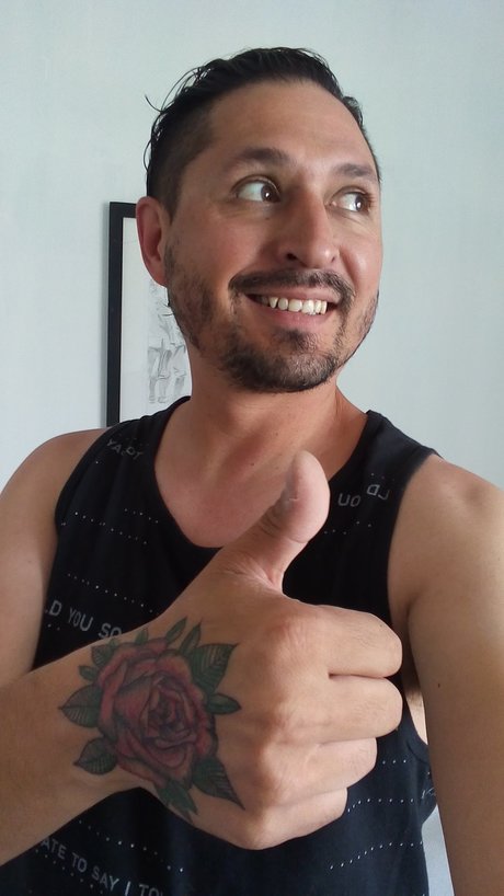 Naken lekkede OnlyFans-bilde av Rodrigo Soman