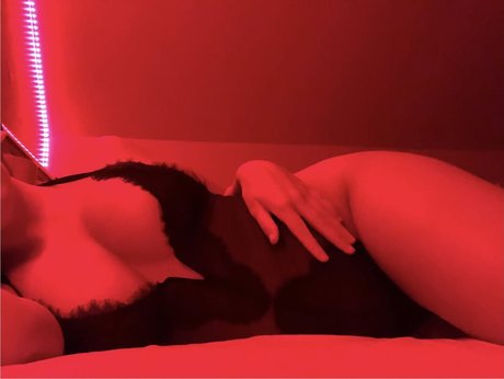 Naken lekkede OnlyFans-bilde av Rose