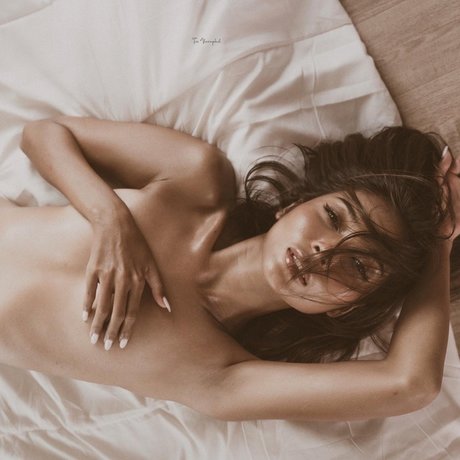 Nahá fotka uniklých OnlyFans od Rose Supatta