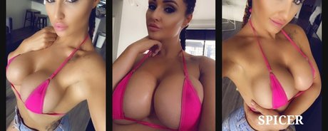 Обнаженная фотография утечки OnlyFans от Spicer 02