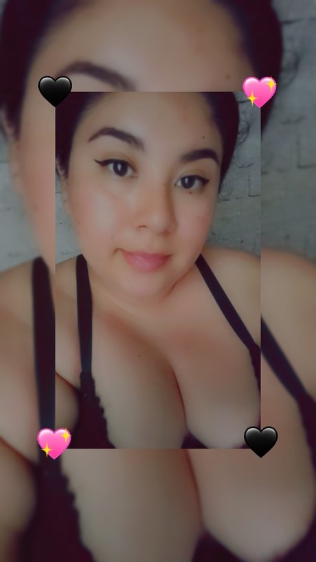 Naken lekkede OnlyFans-bilde av Samantha