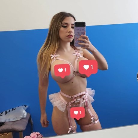 Naken lekkede OnlyFans-bilde av  Safira Yakkuza 
